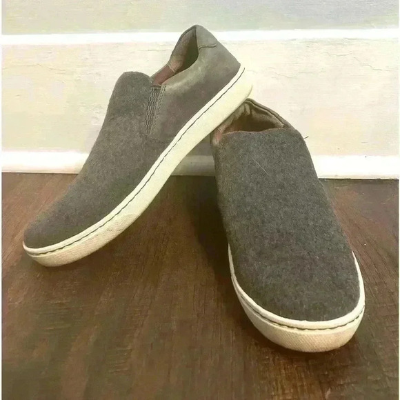 Born Women's 8M Skit Grey Leather &‎ Felt Casual Comfort Sneaker Slip On Shoe - Picture 1 of 11